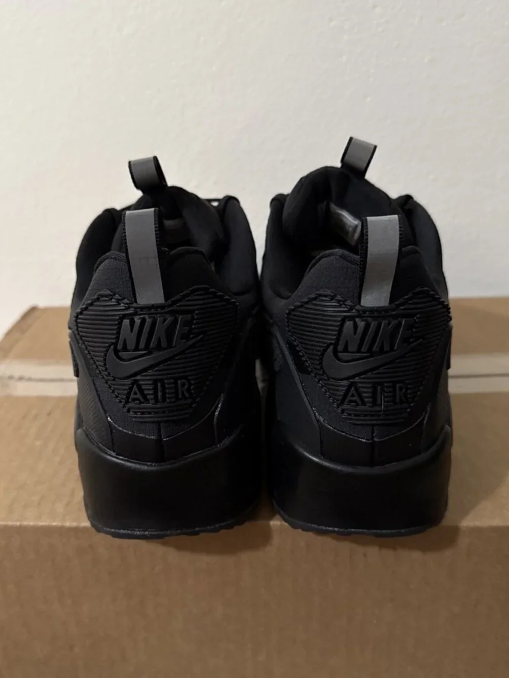 NEW Nike Air Max 90 Drift - Triple Black - Size 9.5 Mens
